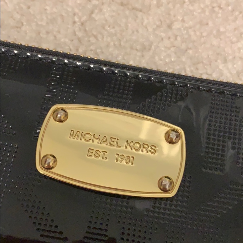 Michael Kors Wallet - Picture 3 of 5